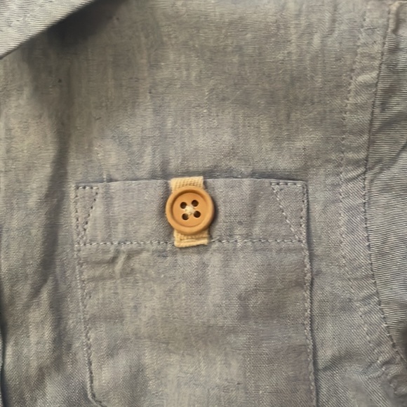 Light blue chambray button-up shirts - Picture 4 of 5